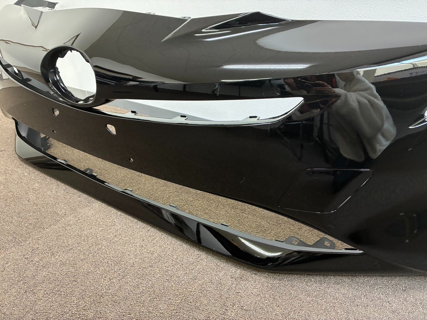 TOYOTA 50系プリウス/50プリウス前期 フロントバンパー/ブラック 社外