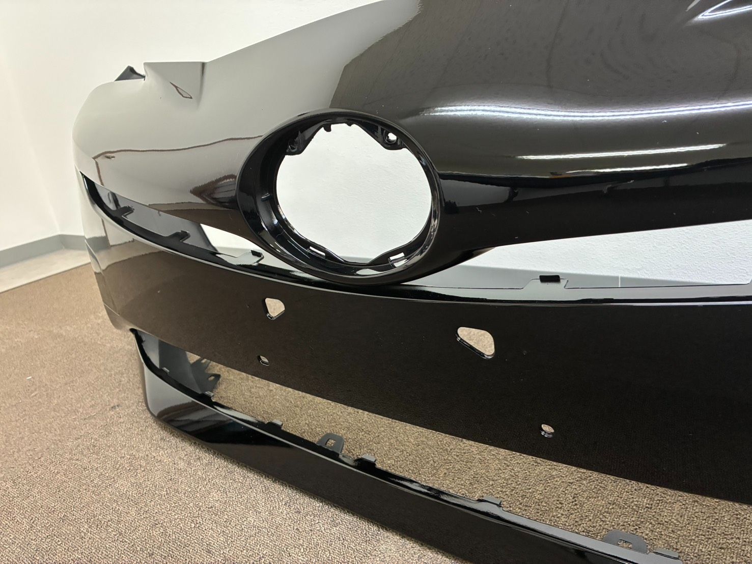 TOYOTA 50系プリウス/50プリウス前期 フロントバンパー/ブラック 社外