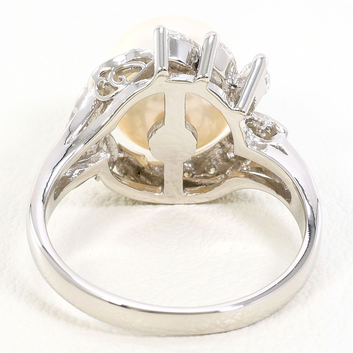 PT900/プラチナ リング・指輪 9.5号 パール（真珠） ダイヤモンド 0.31