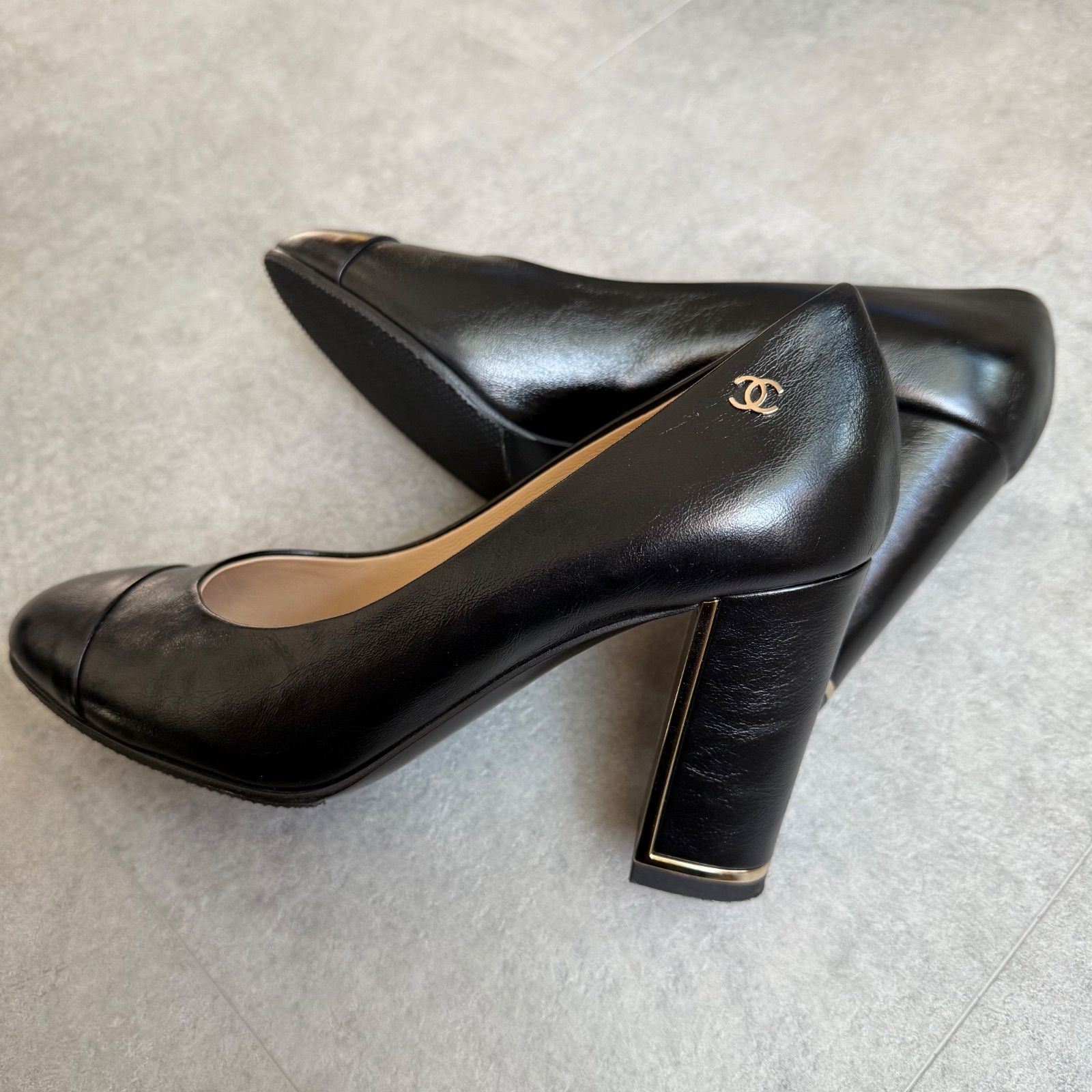 美品 CHANEL シャネル ココマーク ゴールドヒールパンプス レザー