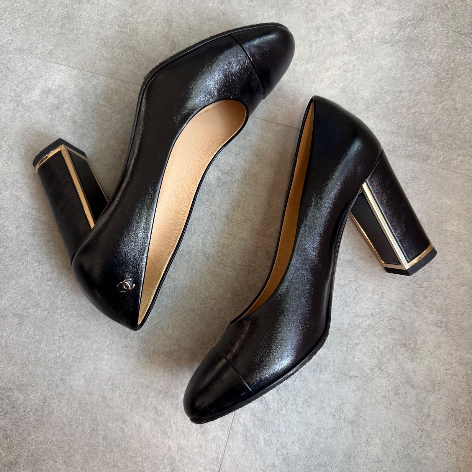 美品 CHANEL シャネル ココマーク ゴールドヒールパンプス レザー
