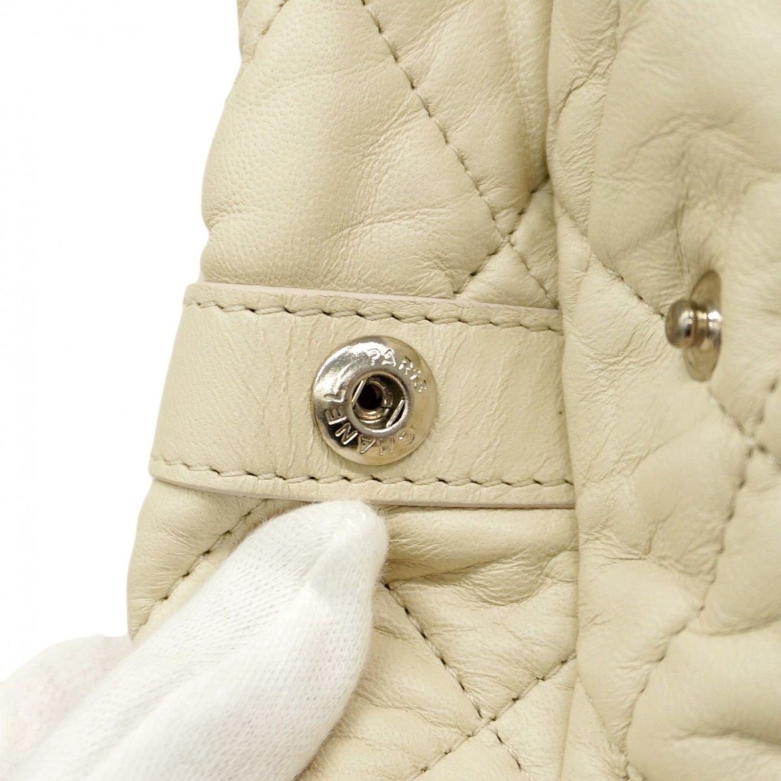 レザー アイボリー