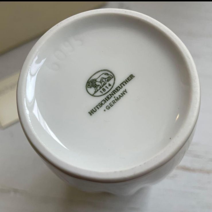 新品 ブランド箱入り 《フッチェンロイター 》フリルエッジが美しい