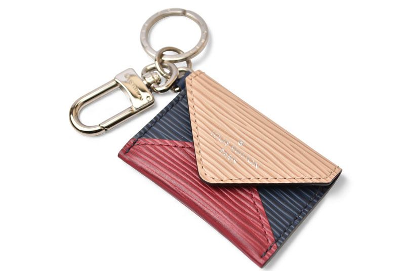 ルイヴィトン キーリング キーホルダー チャーム LOUIS VUITTON M 78608 バッグチャーム エピ エンヴェロップ ベージュ系