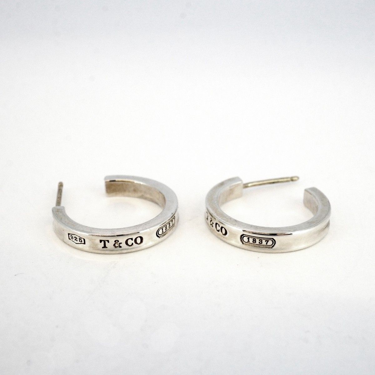 Tiffany & Co. ピアス　ナロー　1837 フープ　シルバー925 TIFFANY&Co.（ティファニー） 【5jpb0244】ティファニー ピアス ナロー