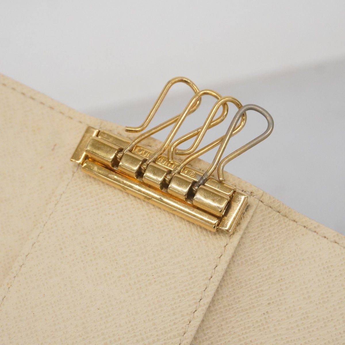  5 pb 2802 ルイヴィトン キーケース ダミエ アズール ミュルティクレ4 N 60020 ホワイト レディース キーケース 小物