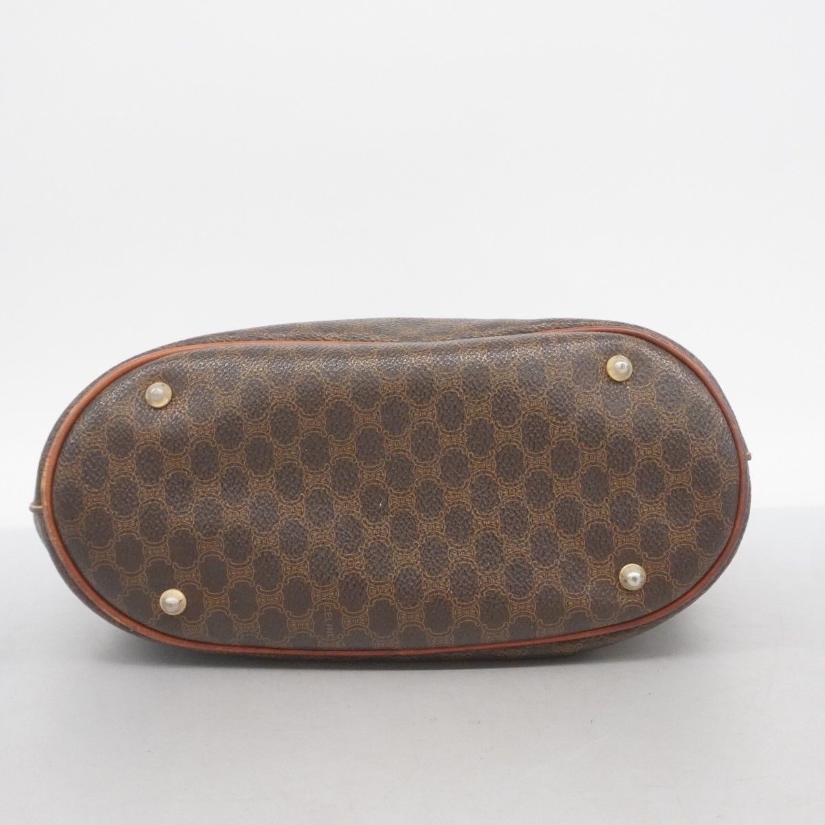 ブラウン ゴールド金具