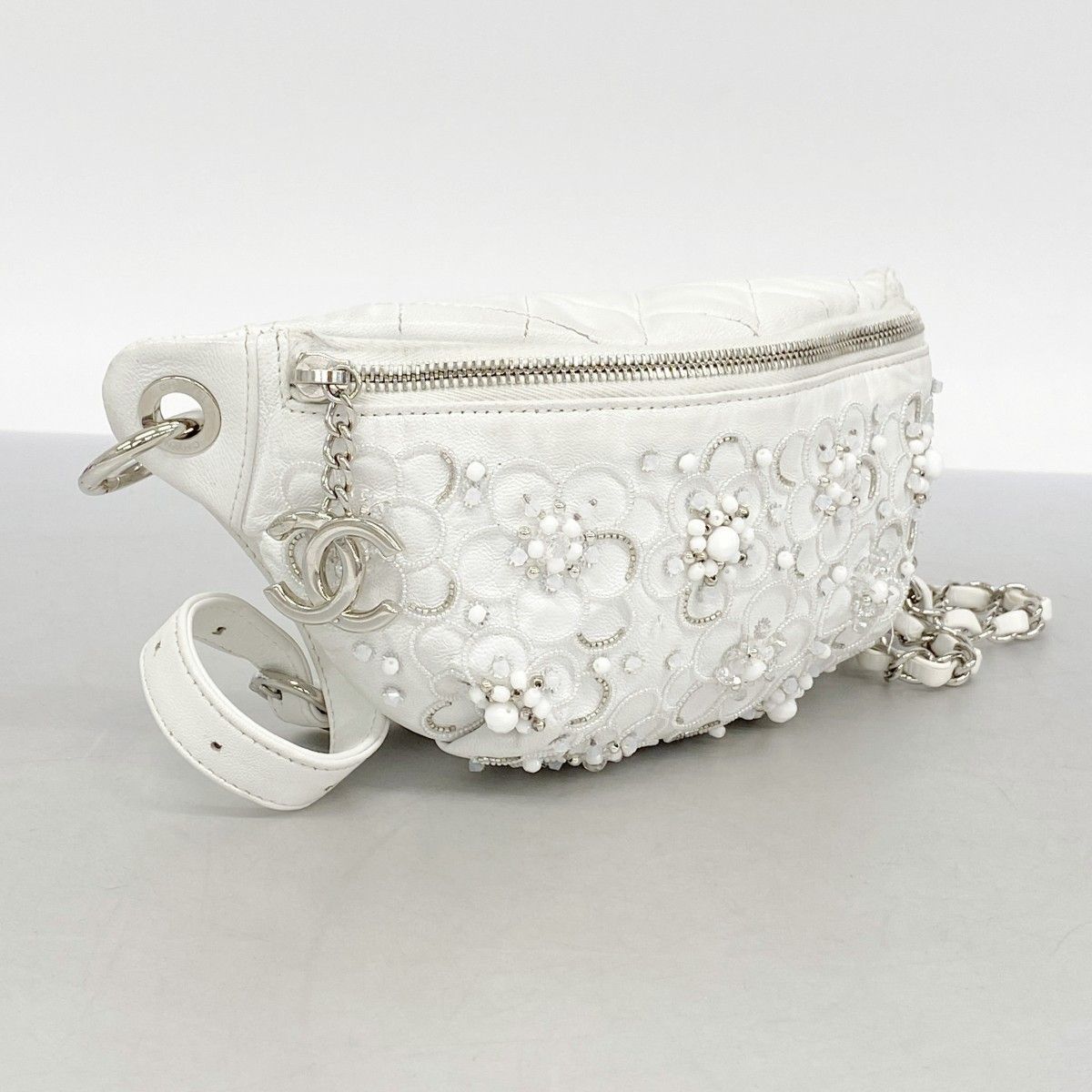 5 pb 2864-k シャネル ウエストバッグ カメリア ラムスキン チェーン ホワイト シルバー金具 レディース