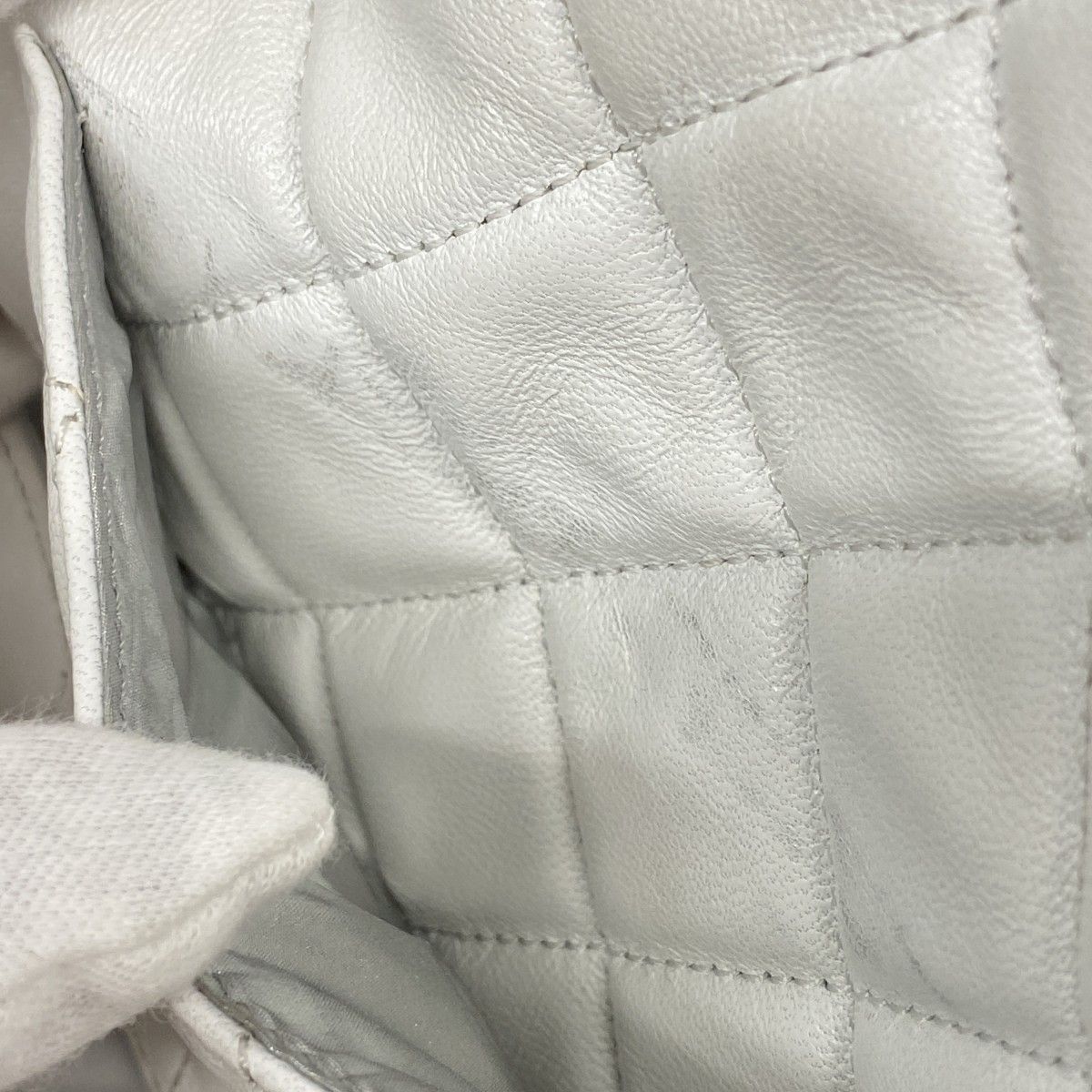 5pb2864-k】シャネル ウエストバッグ カメリア ラムスキン チェーン