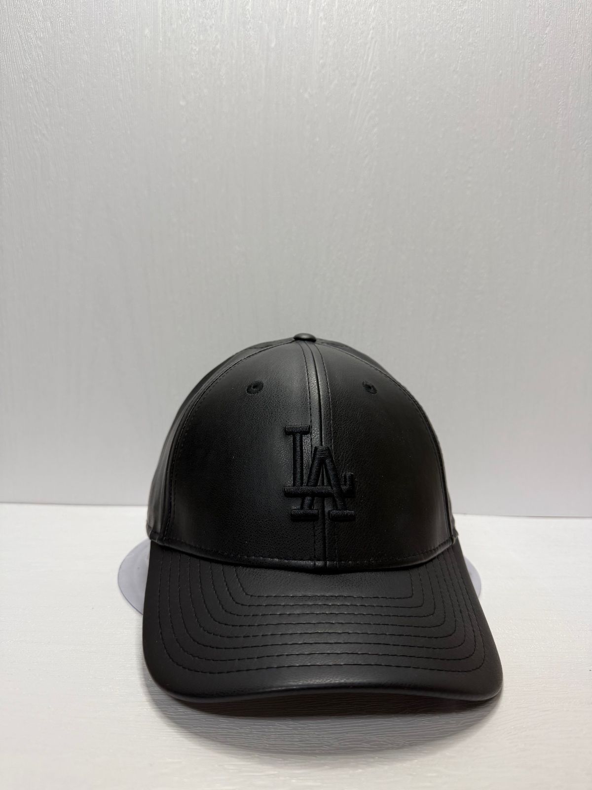 Newera ロサンゼルスドジャース レザー 9 forty M-CROWN スナップバックキャップ ブラック