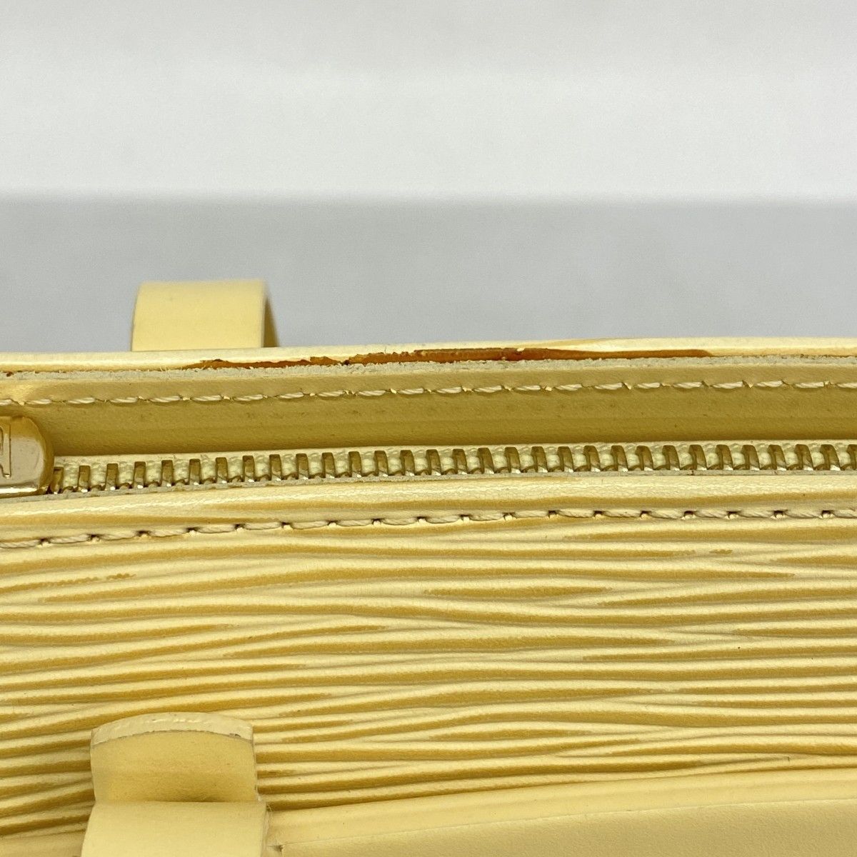 【5pb3006】ルイヴィトン トートバッグ エピ クロワゼットPM M5249A ヴァニラ【中古】レディース 5pb3006】ルイヴィトン トートバッグ エピ クロワゼットPM M5249A