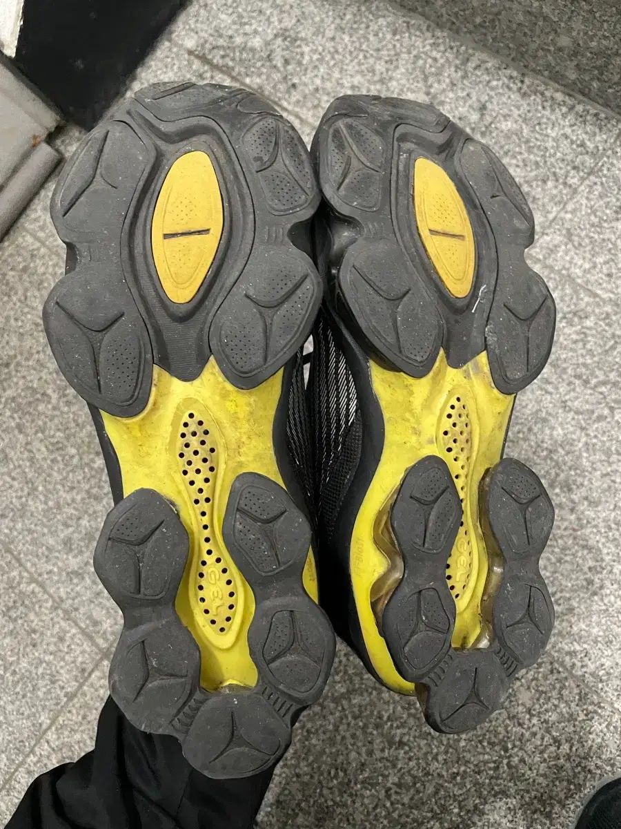  キココスタディノフ アシックス ゲルクォンタム スニーカー 靴