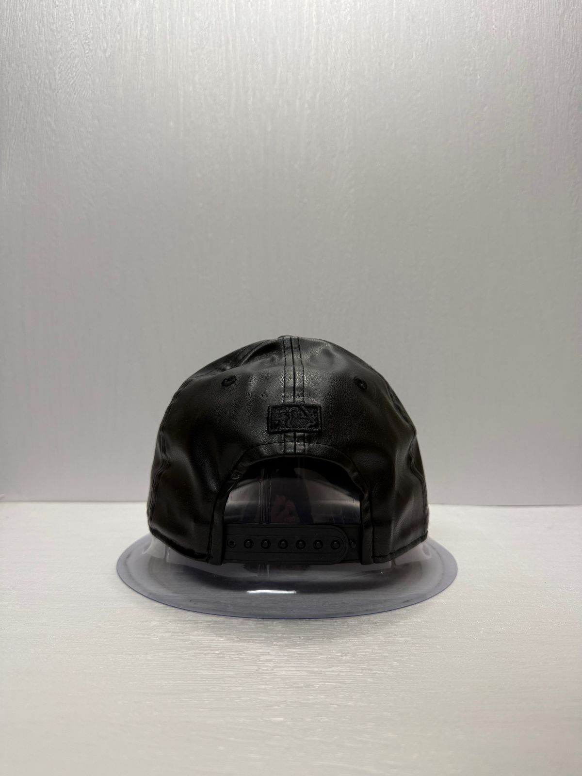 Newera ニューヨークヤンキース レザー 9forty M-CROWN スナップバック