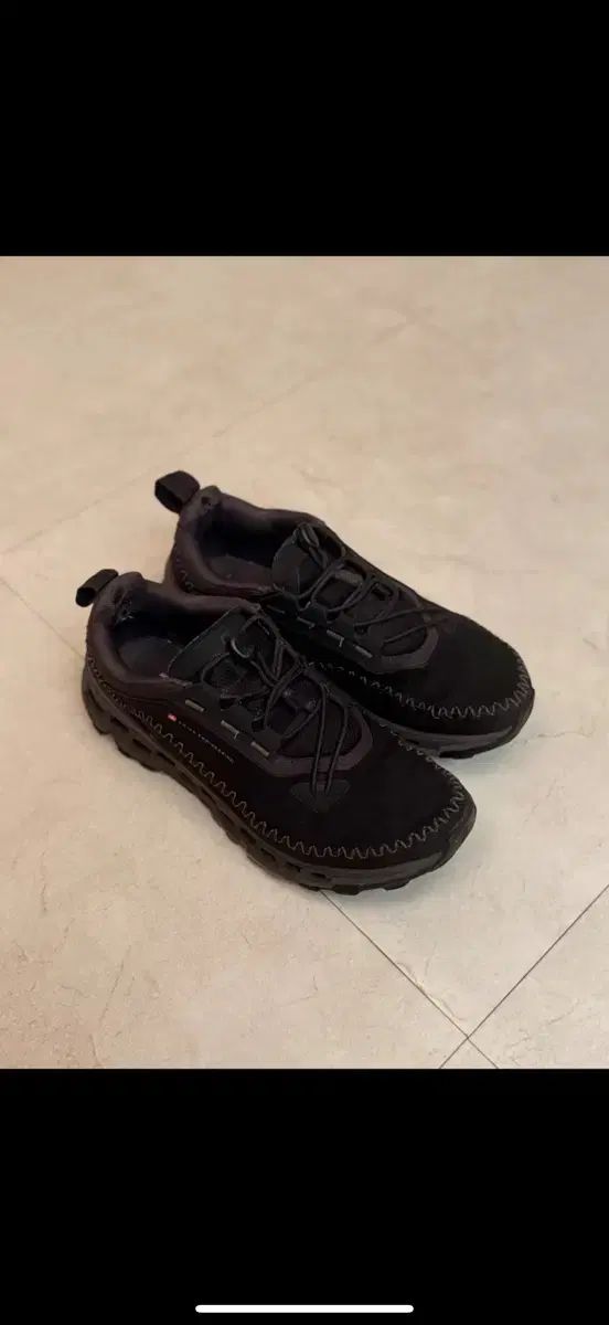 オンランニング クラウド アウェー ブラック 235