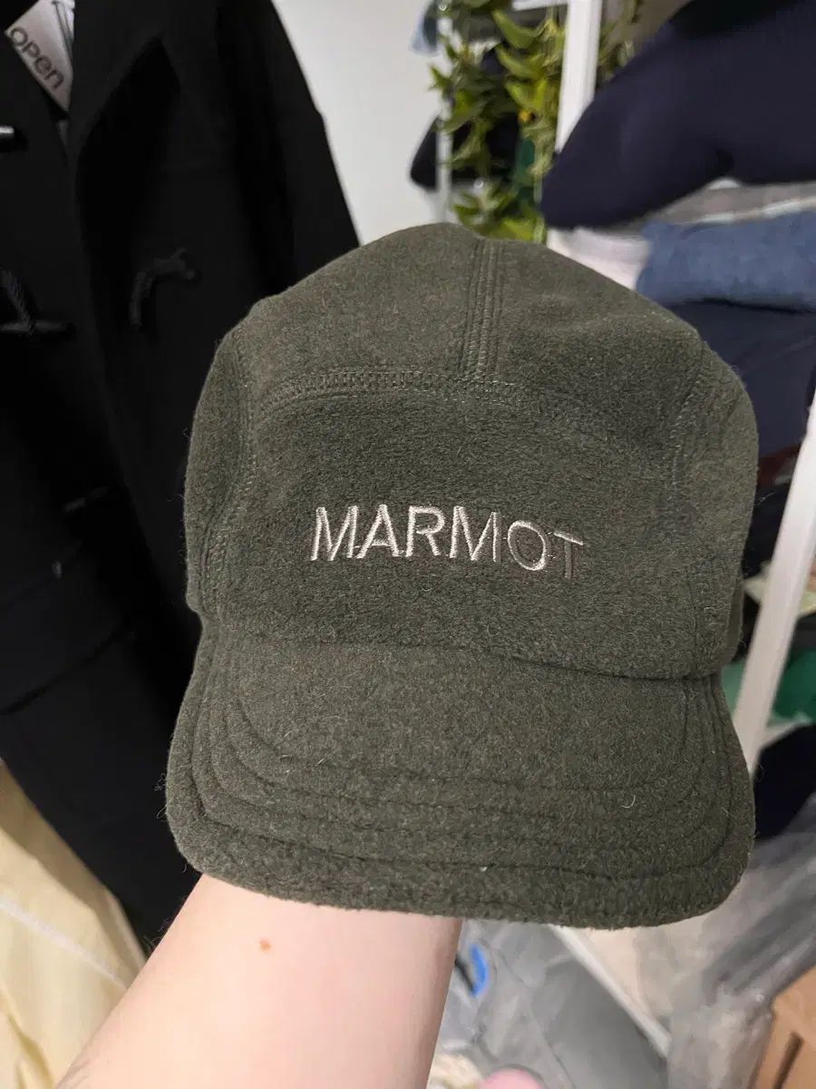 マーモット キャピタル フリース 帽子 カーキ