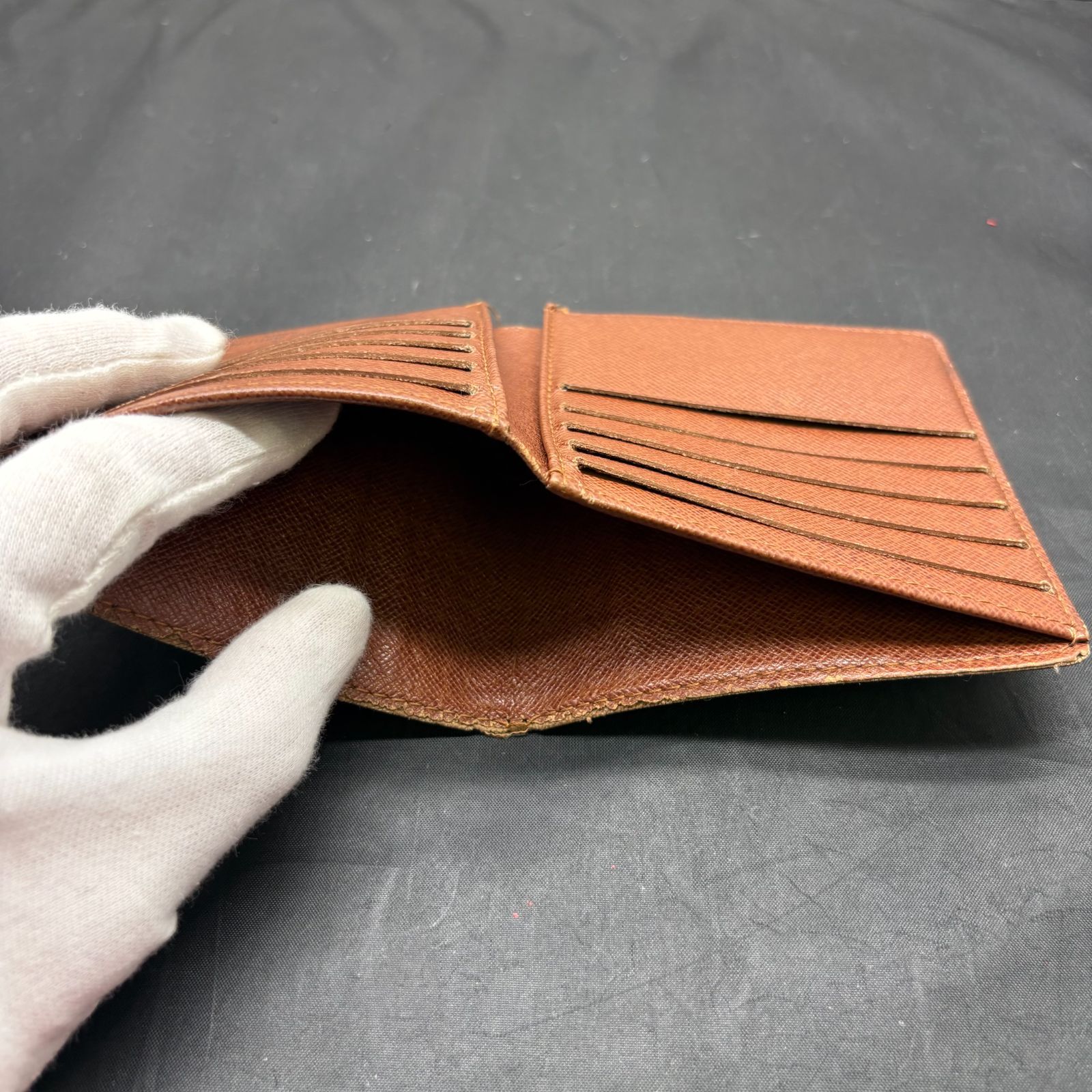 モノグラム 財布