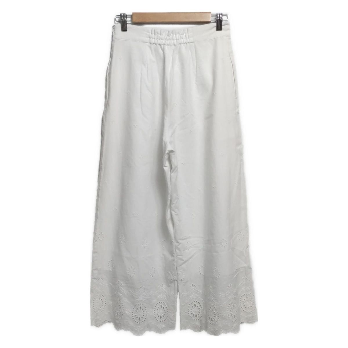 BLUE LABEL ブルーレーベルクレストブリッジ パンツ サイズ38 M レディース - 白 フルレングス レース