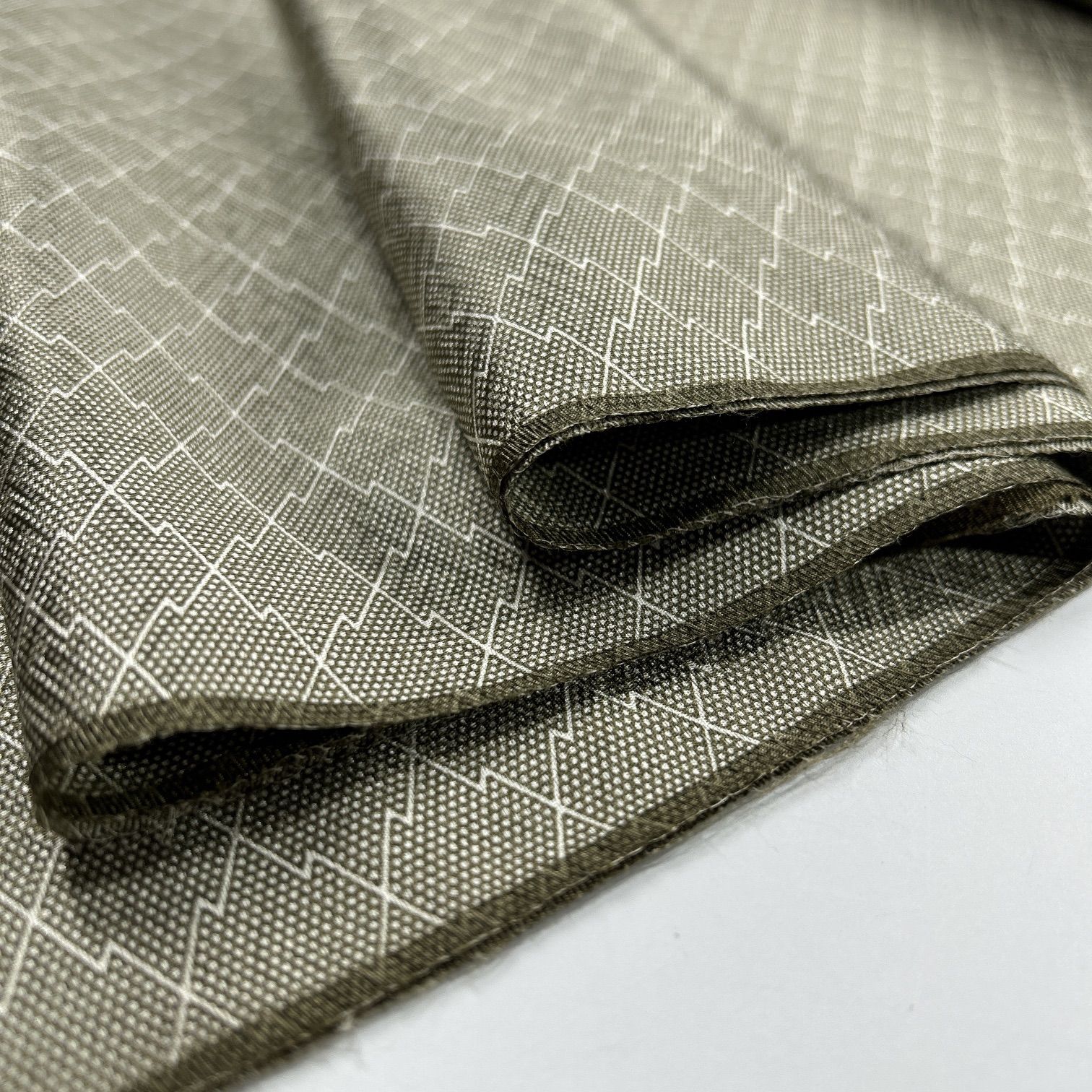 新品★﻿小紋 着尺 反物 リメイク-2 小紋 反物 着尺 2本 正絹 着物おまとめ売り 同梱購入歓迎 リメイク用