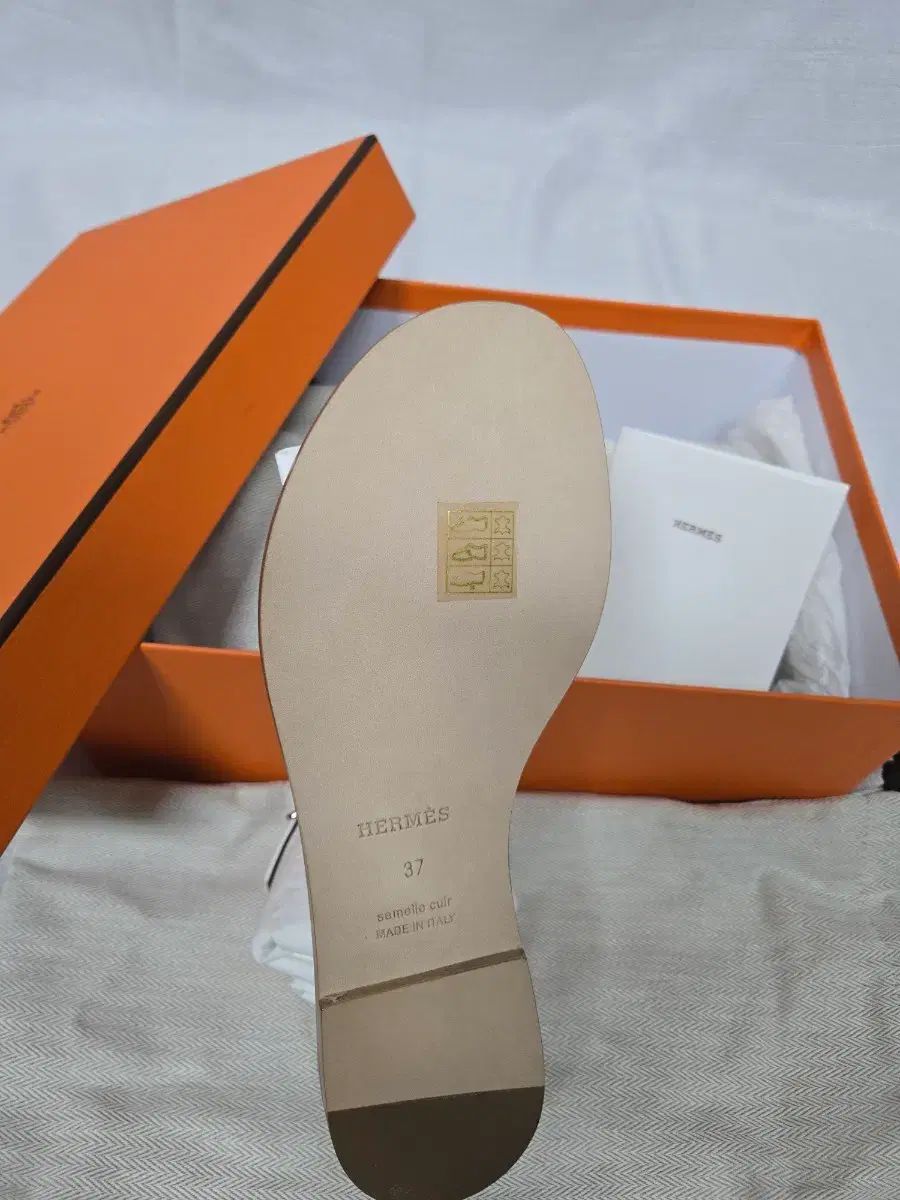 エルメス オラン サンダル 白 フルセット