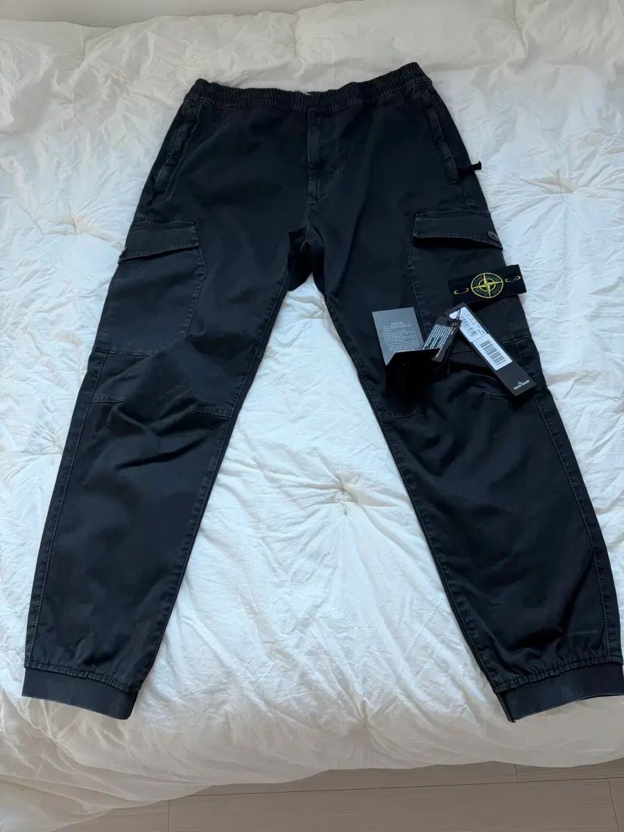 32 STONE ISLAND ストーンアイランド カーゴ ジョガー