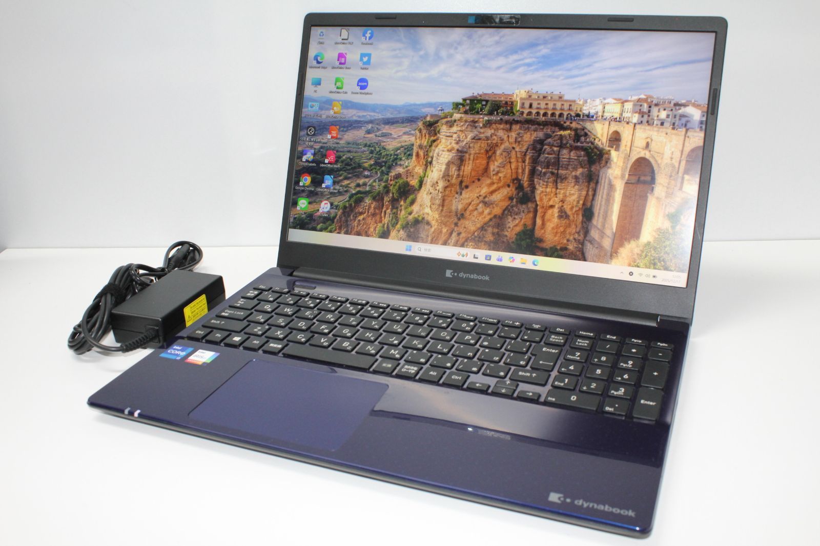 東芝 dynabook C7/P Core i7 中古ノートPC - メルカリ