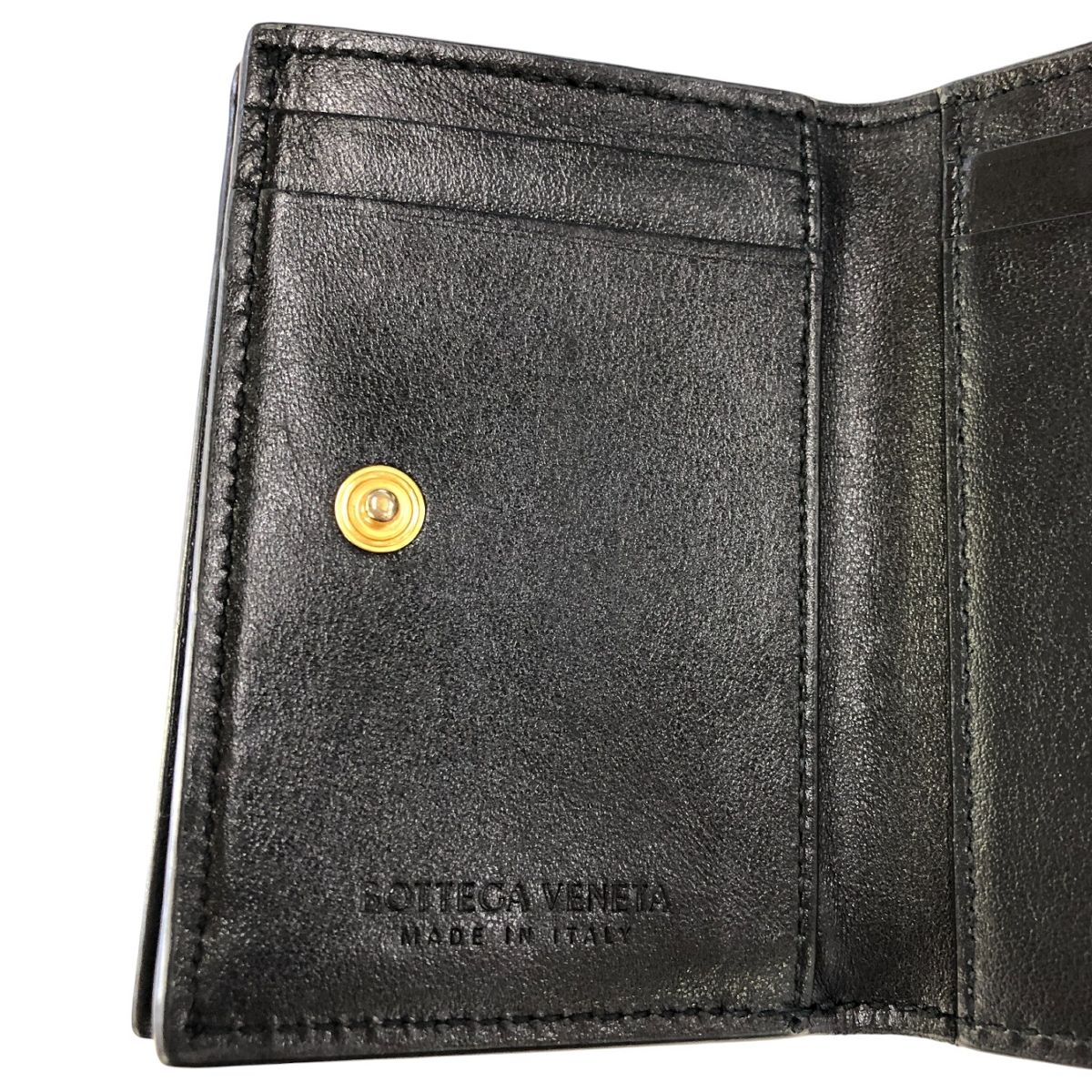 三つ折り財布 小銭入れ付き