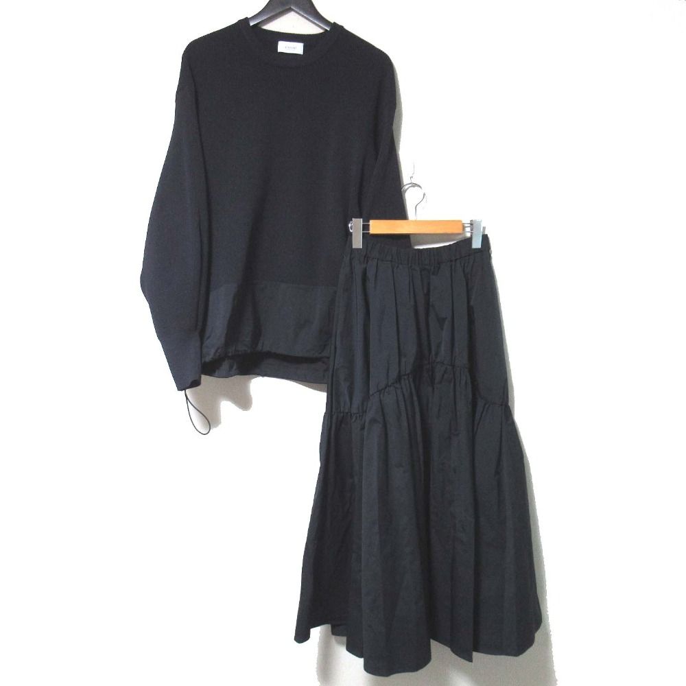 美品 23AW emmi エミ ニット セーター+フレア ティアードスカート