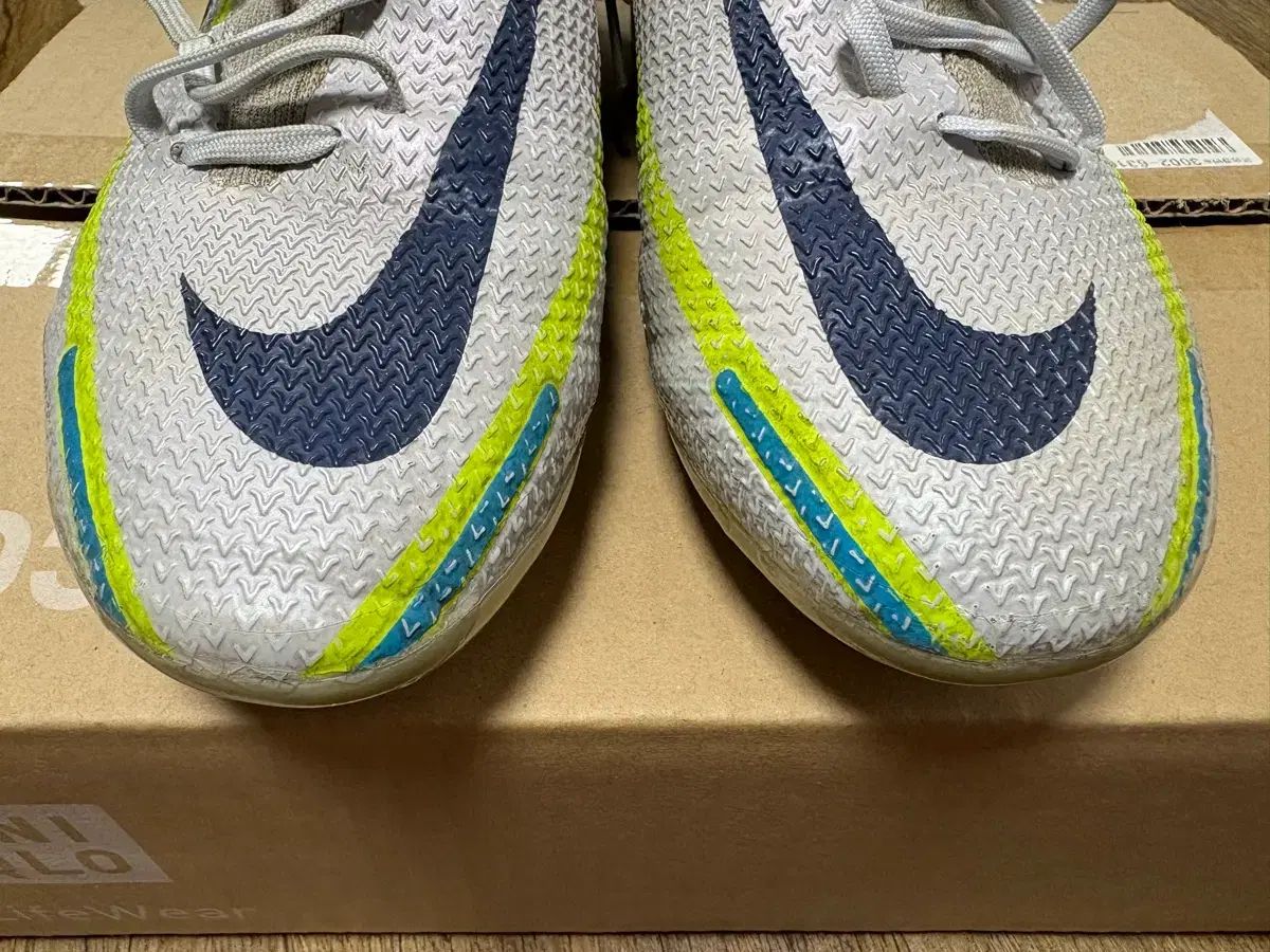 ナイキ FANTOM GT 2 エリート AG デブライナー サッカーシューズ DC 0748-054