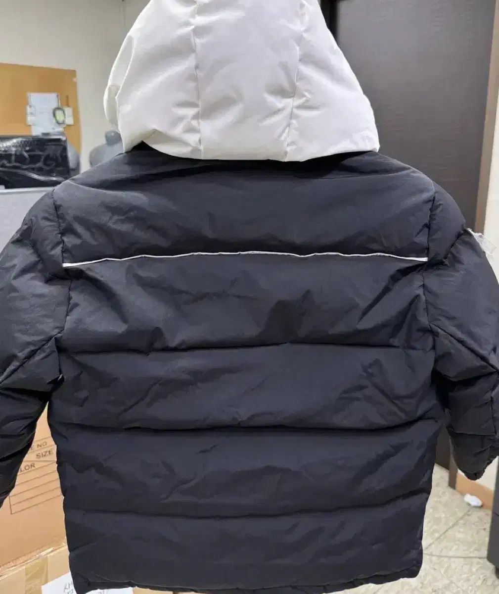 NEPA キッズ ダウン 130 ブラック ホワイト