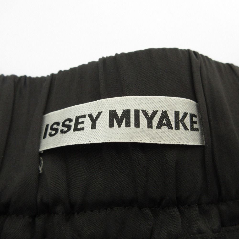 良品 23SS ISSEY MIYAKE イッセイミヤケ サテン イージーパンツ サイズ  
