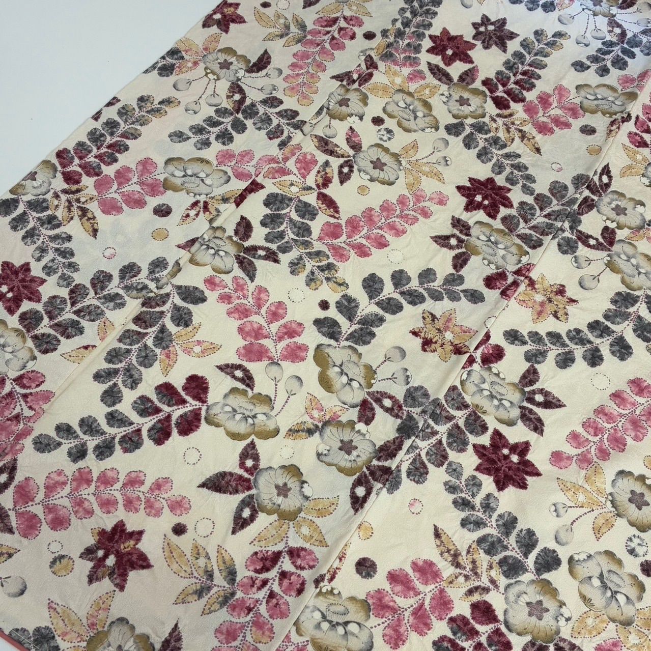 小紋 辻ヶ花絞り 裄65 素敵な染め 正絹 着物 MK-2305 - メルカリ