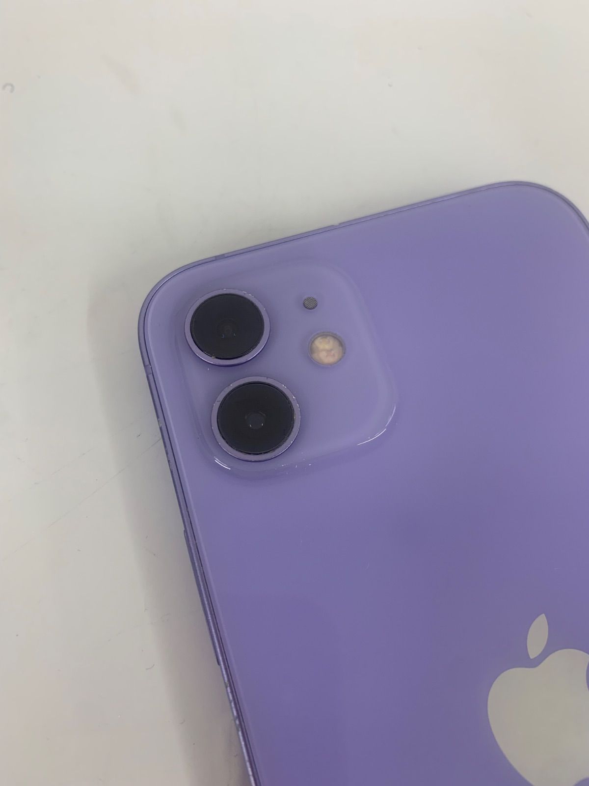 3【初期化済み】Apple iPhone12 64GB パープル 画面亀裂と液晶黒い部分
