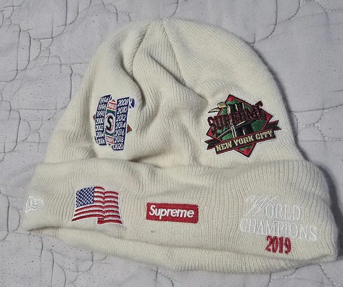 シュプリーム ERA ワールドシリーズ パッチ ビーニー アイボリー