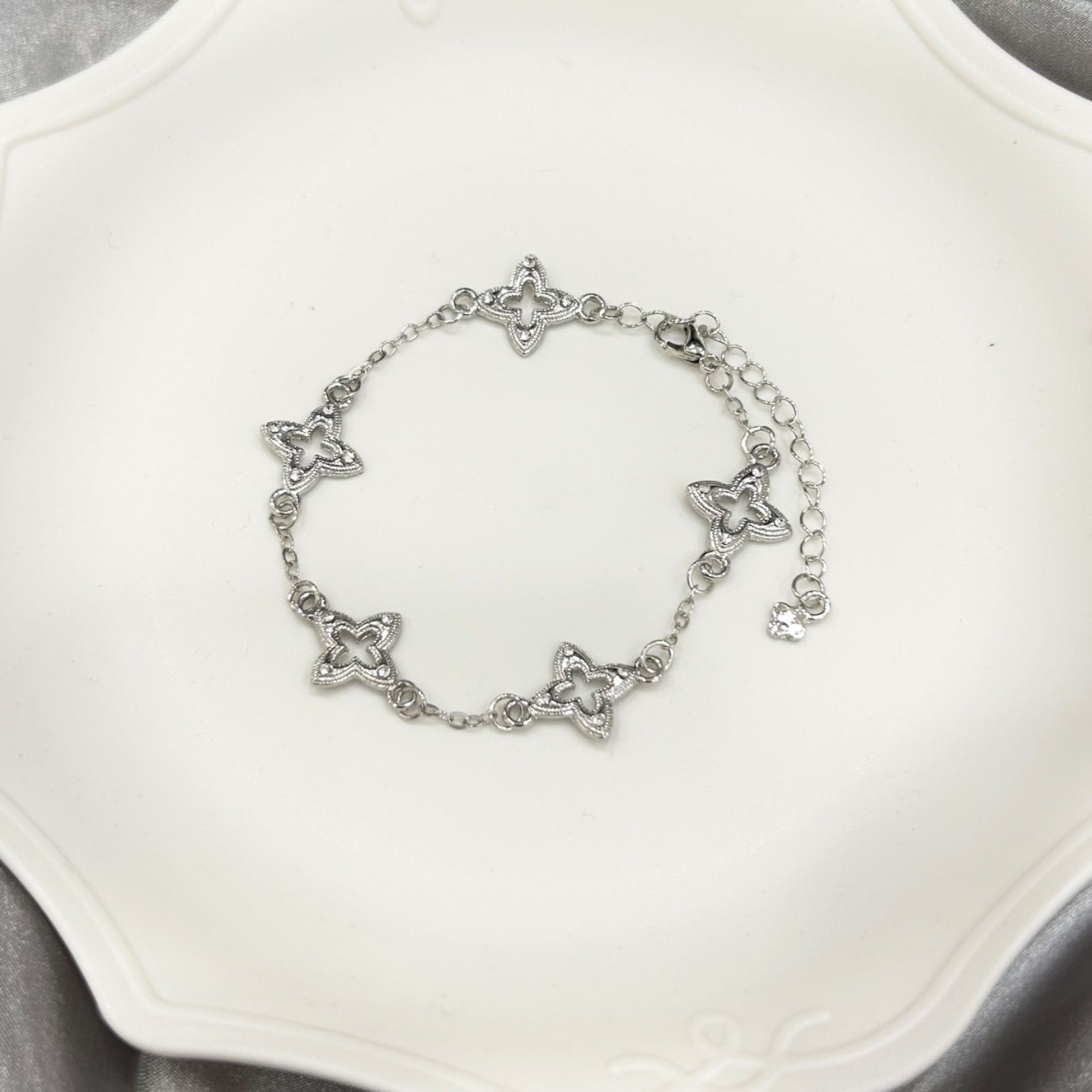 フラワー 花モチーフ 十字型 シルバー ブレスレット レディース