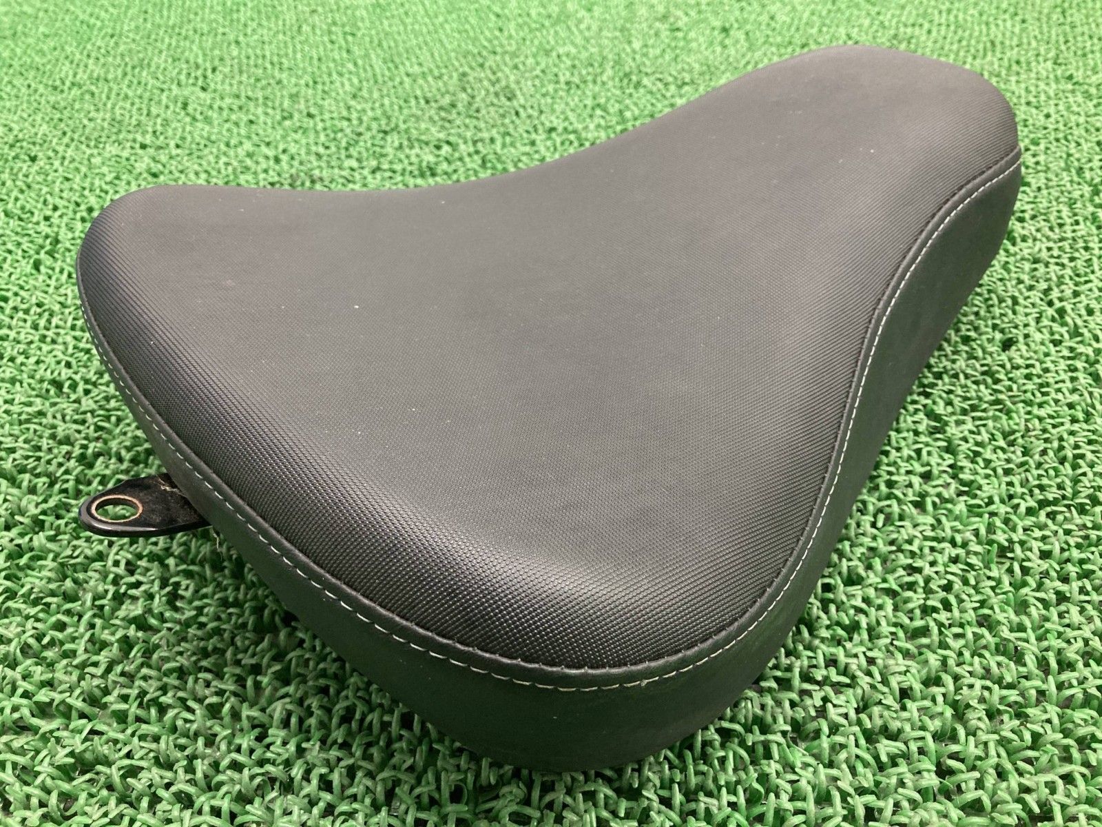 値下げしました！アイアン1200純正バイクシート ハーレー スポーツスター 〜03 純正 シート XL1200 純正シート
