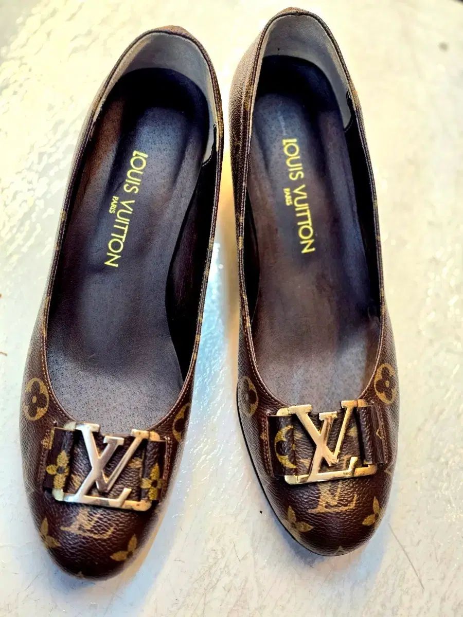 【美品】ルイヴィトン モノグラム パンプス サンダル レディース ブラウン 楽天市場】LOUIS VUITTON ルイヴィトン モノグラム シルエットライン