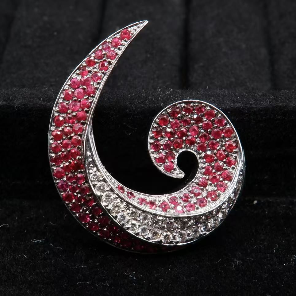 ルビー2.55 ct ダイヤモンド0.55 ペンダント ブローチ 750 -X 6433