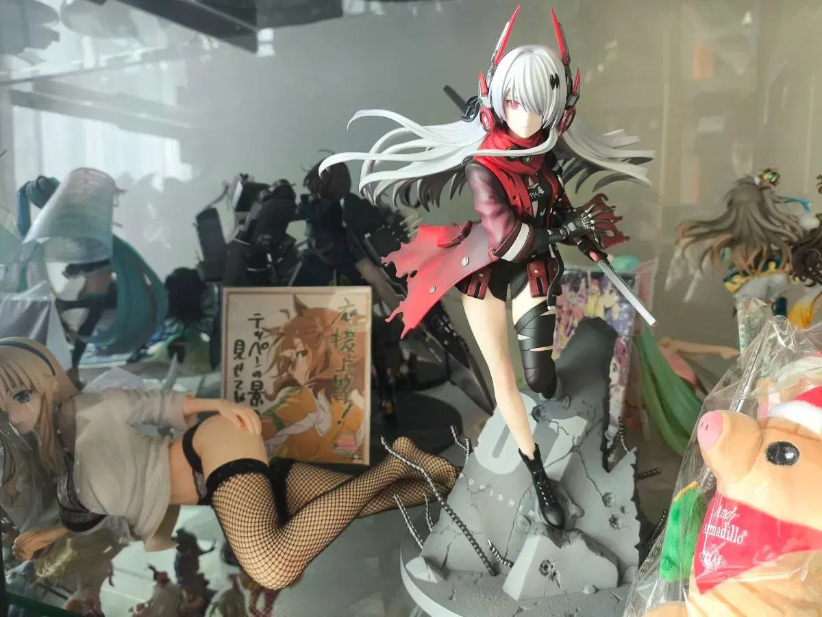 ファーニシング シンホンジヨン フィギュア