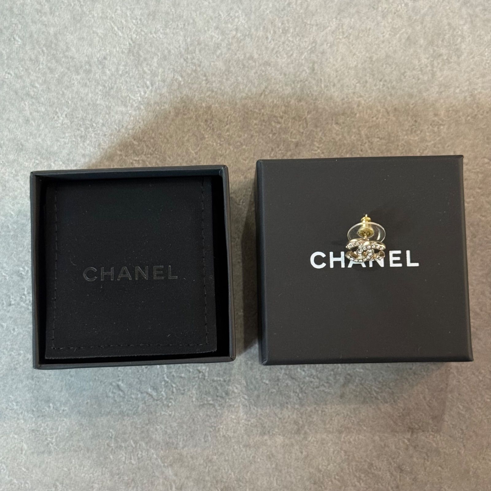 美品 CHANEL シャネル ココマーク ストーンピアス 片耳用 シャンパン