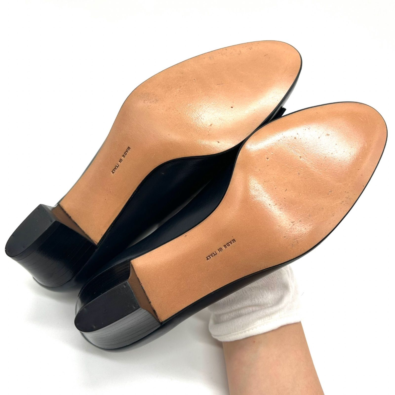 Ferragamo フェラガモ パンプス ヴァラリボン ネイビー 4 1/2