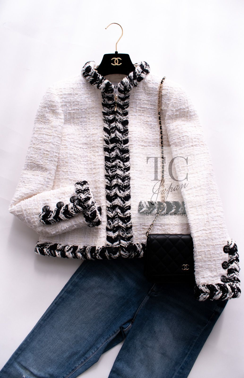 CHANEL アイボリー ジャケット 38 CHANEL アイボリー ジャケット 38 Chanel vintage Ivory jacket with 8