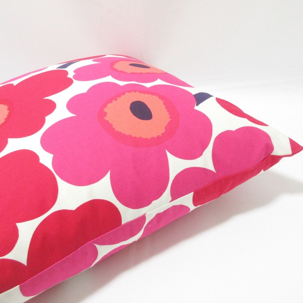 新品同様 Marimekko マリメッコ ウニッコ 本物 クッション 50×50