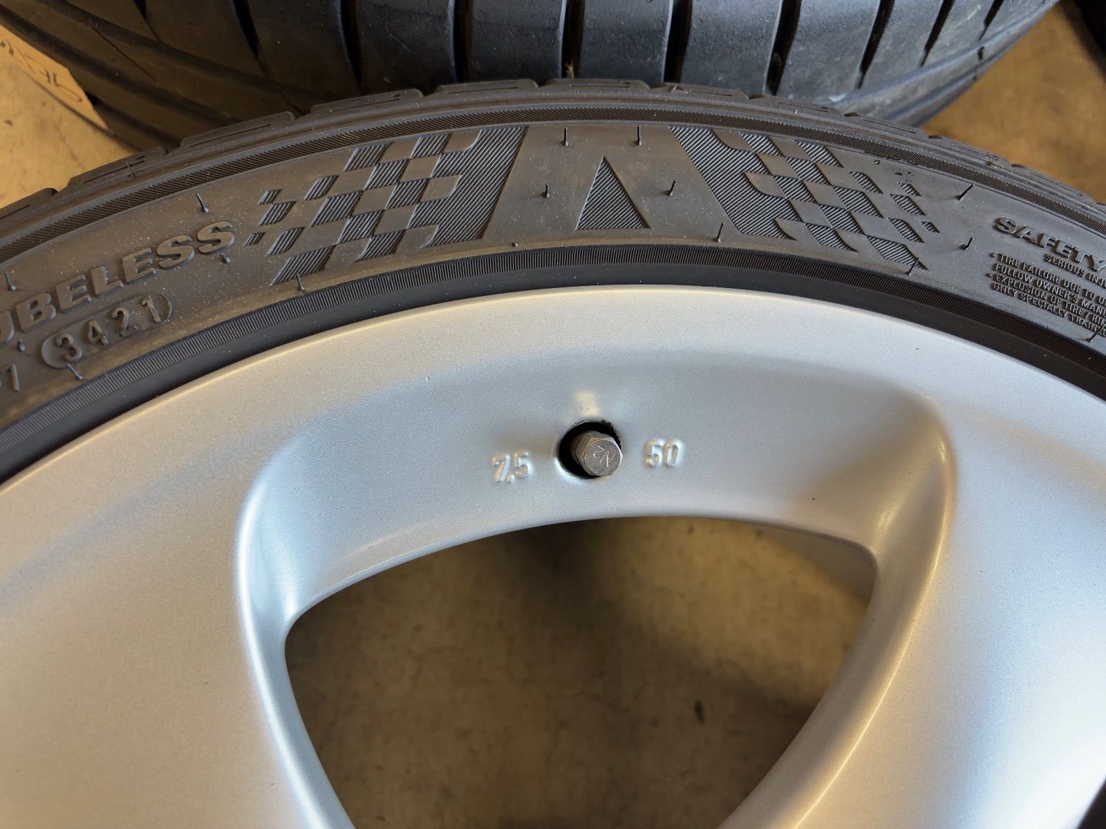  ポルシェ ボクスター 986 18インチ 4本セット 18インチ タイヤ ホイールセット