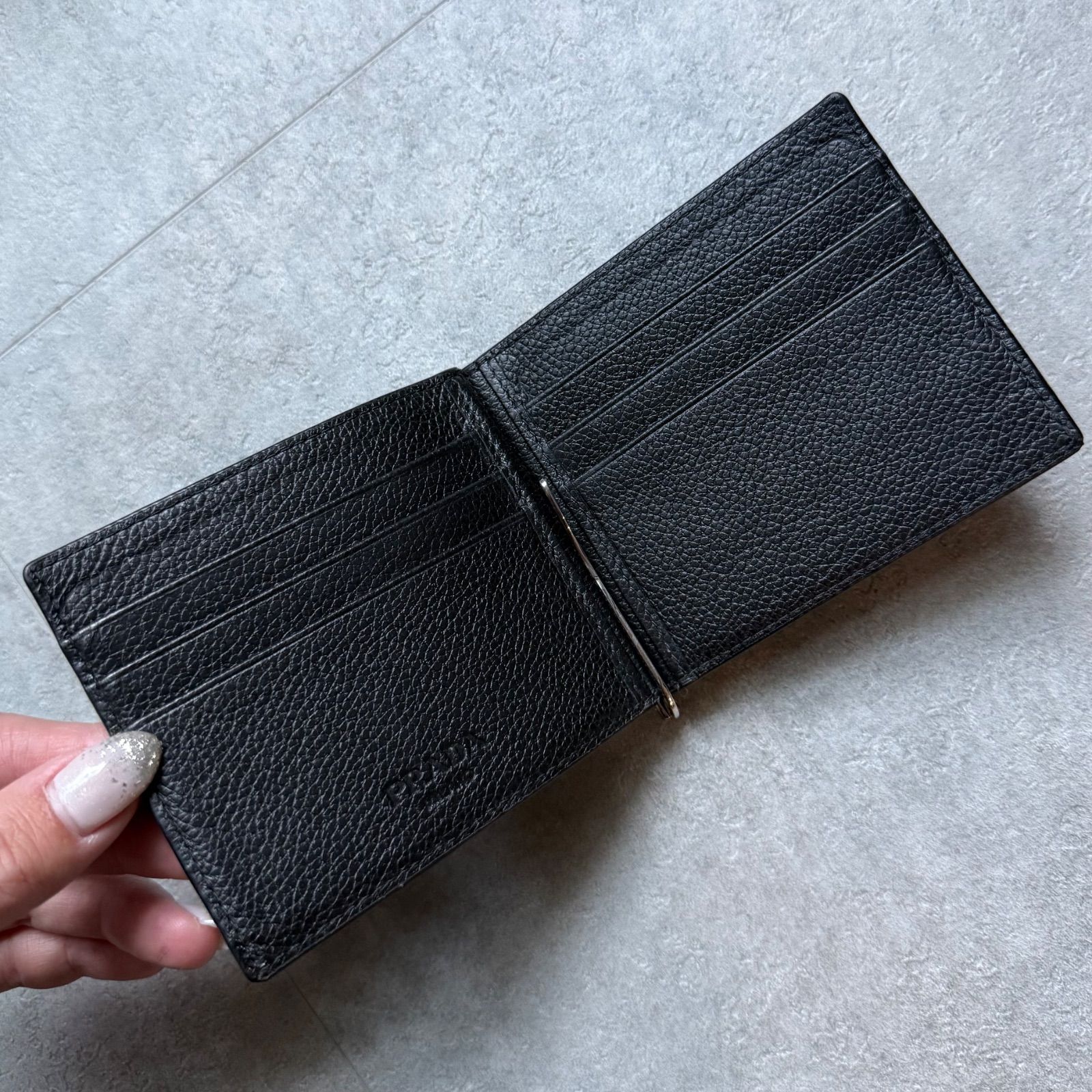 美品 PRADA プラダ 三角ロゴ トライアングルロゴ マネークリップ