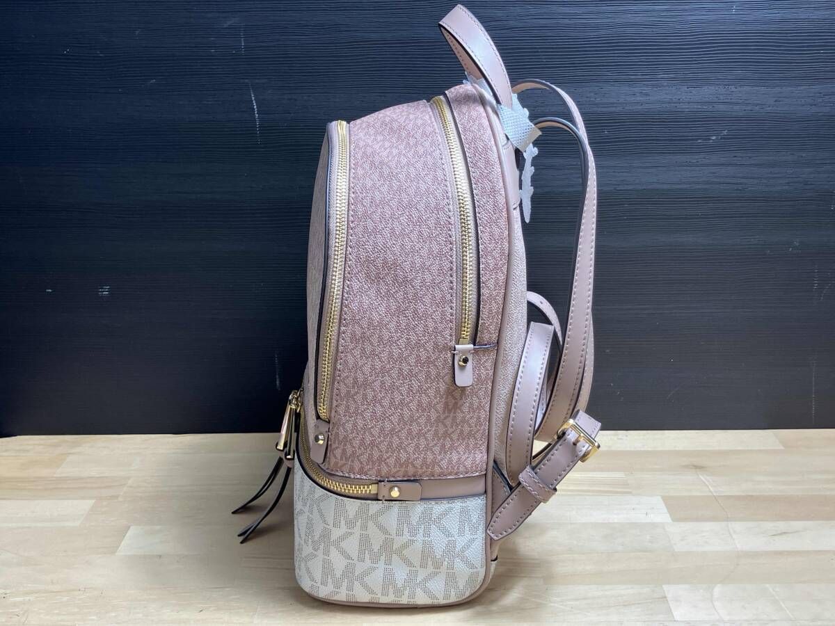 MICHAEL KORS マイケル コース リアジップバックパックミディアム MKシグネチャー レディース 総柄 ピンク×ホワイト