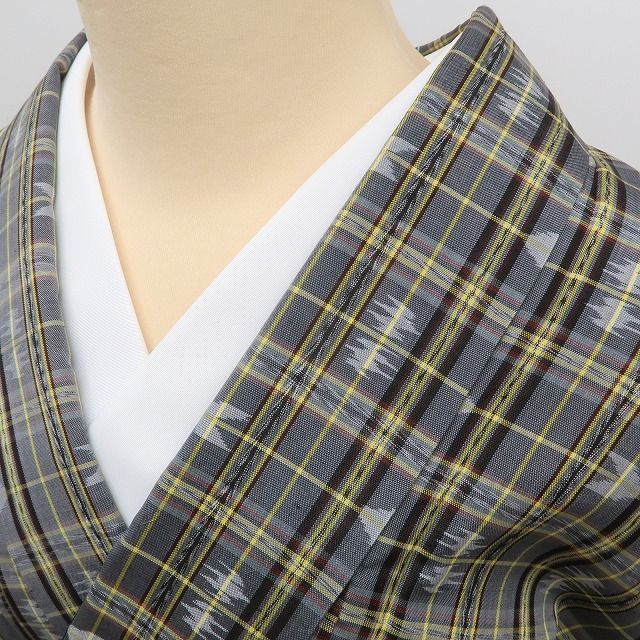 □e0820□未使用品□正絹□芥子色 ツバメ柄 琉球絣 紬