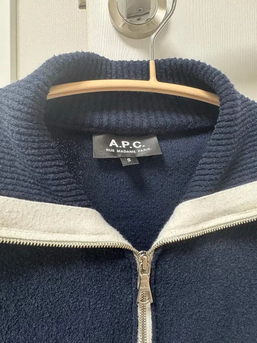 A.P.C. ジップアップ 公式 カーディガン APCスウェットフルzip