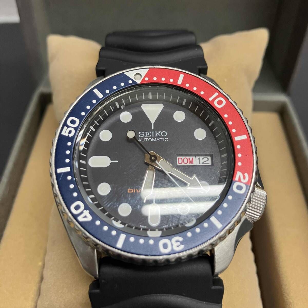 SEIKO セイコー 7S26-0020 腕時計 ブラック 自動巻き 箱あり 全体的に 