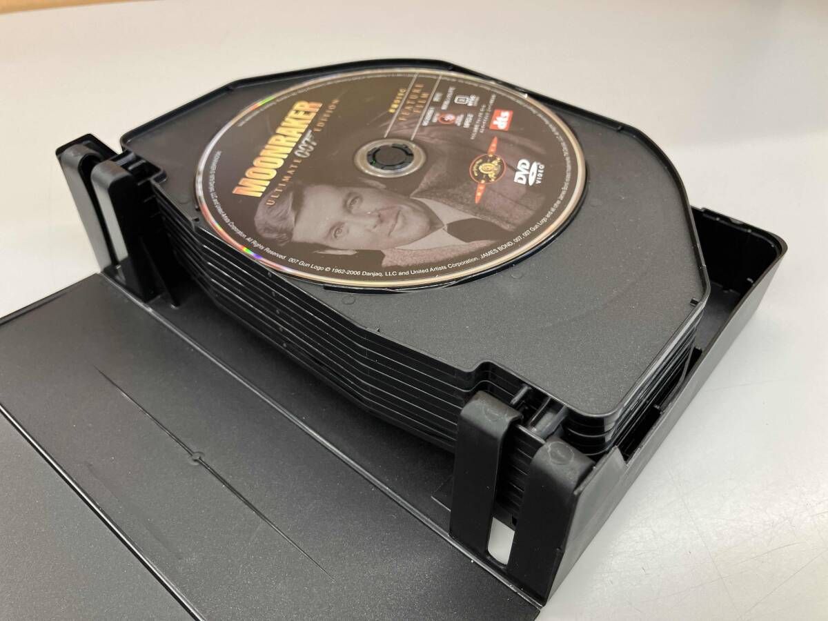 007 コレクターズ　DVD-BOX﻿ 初回生産限定　スペクター　まとめ販売 Amazon.co.jp: 007 コレクターズDVD-BOX(23枚組)(初回生産限定) 007