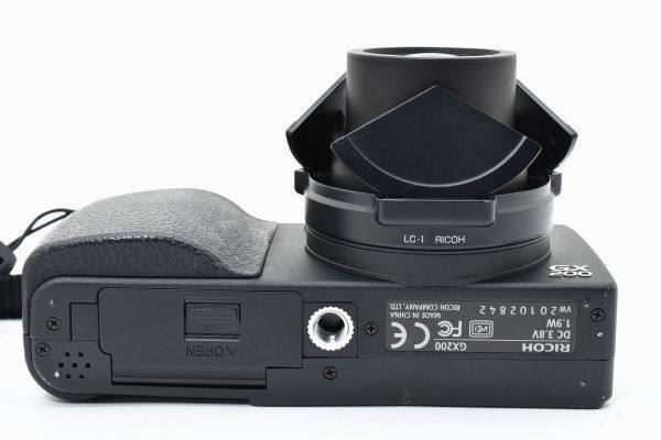 美品|RICOH GX200 VF-1 キット デジタルカメラ ボディ |U022 - メルカリ 美品|RICOH GX200 VF-1 キット デジタルカメラ ボディ |U022 - メルカリ